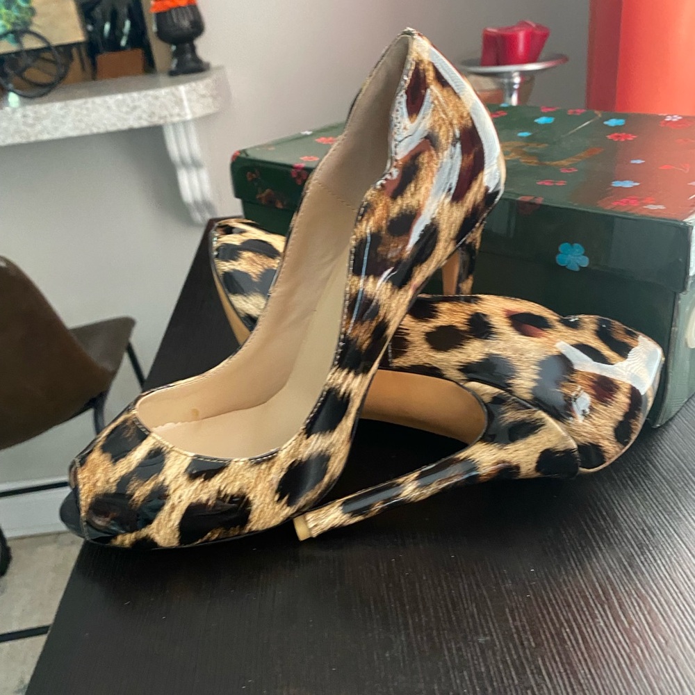 RSJ leopard patent heels